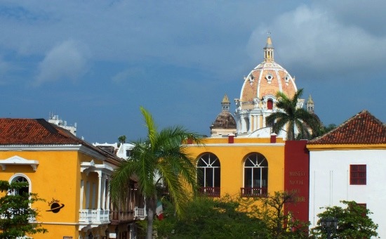 Cartagena óvárosa a városfalról nézve