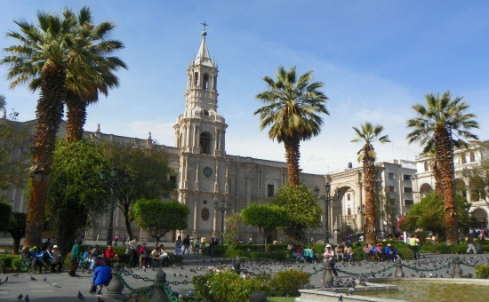 Az egyik legszebb perui Plaza de Armas