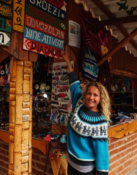 A Pailón del Diablo annyira turistás, hogy magyarul köszöntenek a bejáratnál