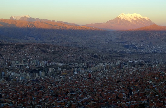 La Paz mesés helyen fekszik, mégis élhetetlen