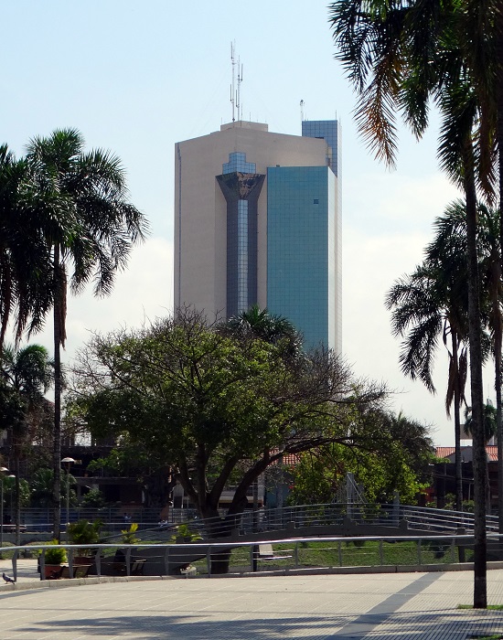Az első toronyházak egyike