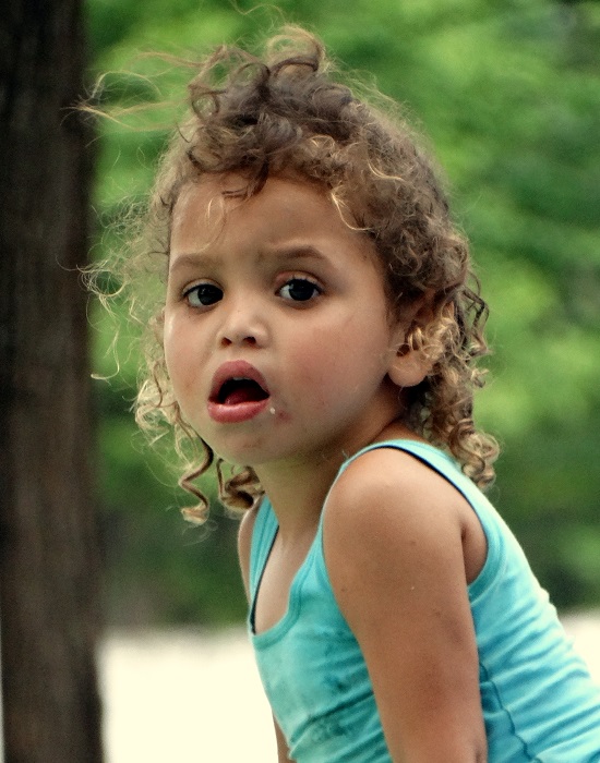 Paraguayi kislány portréja