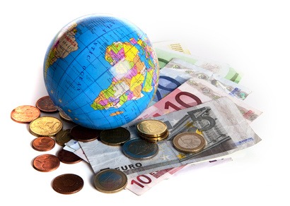 13,66 euróba kerül egy átlagos céges devizautalás
