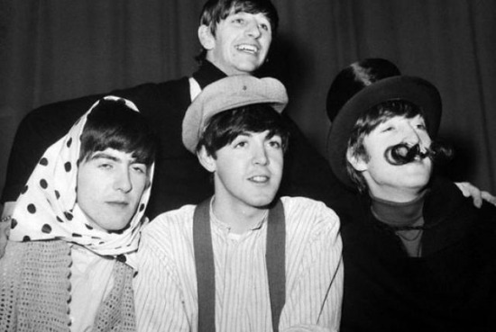 Beatles_ChristmasShows_1963_Forras_MentalFloss
