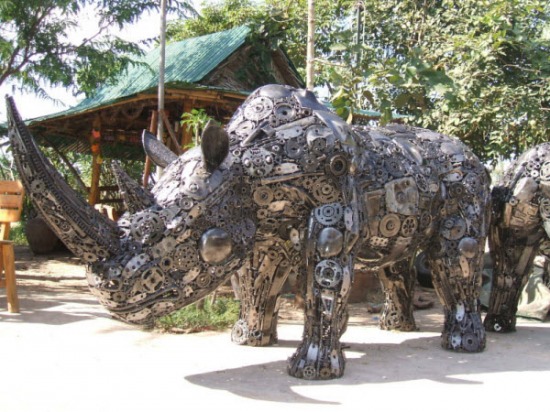 metal-rhino.jpg