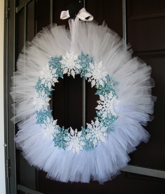 snowflake tulle wreath pic 2 edited.jpg