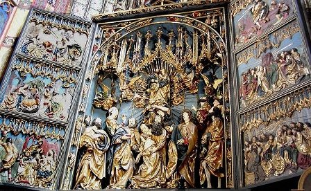 Veit Stoß 12 évig dolgozott a hársfával, míg a krakkói Szent Mária teplom oltártábláival elkészült 1489-re.jpg