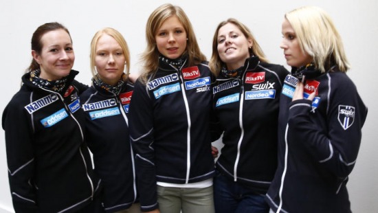 A norvég csapat, az olimpián már Anette Sagen (balról a második) nélkül áll fel