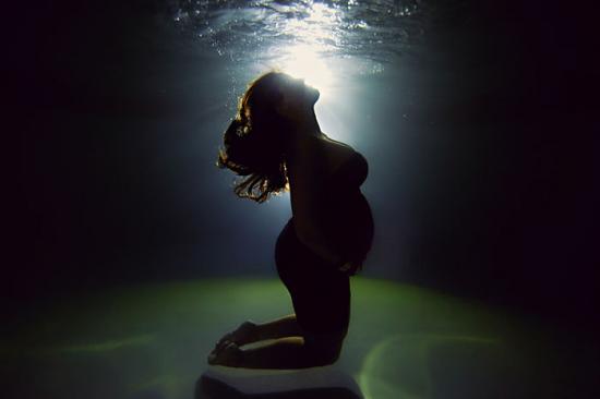 terhesség terhesség anya pocak pocakfotók ultrahang baba homeopátia képek terhesség terhes várandós kismama víz alatti terhesfotók adam opris