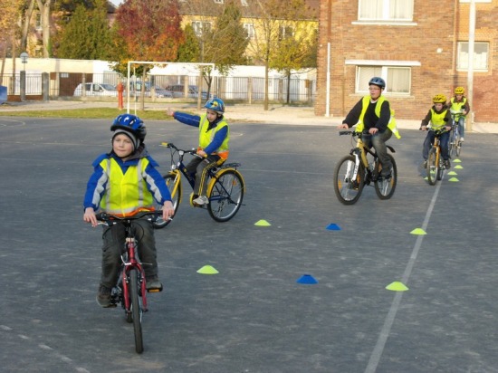 Bringaakadémia kerékpáros oktatás